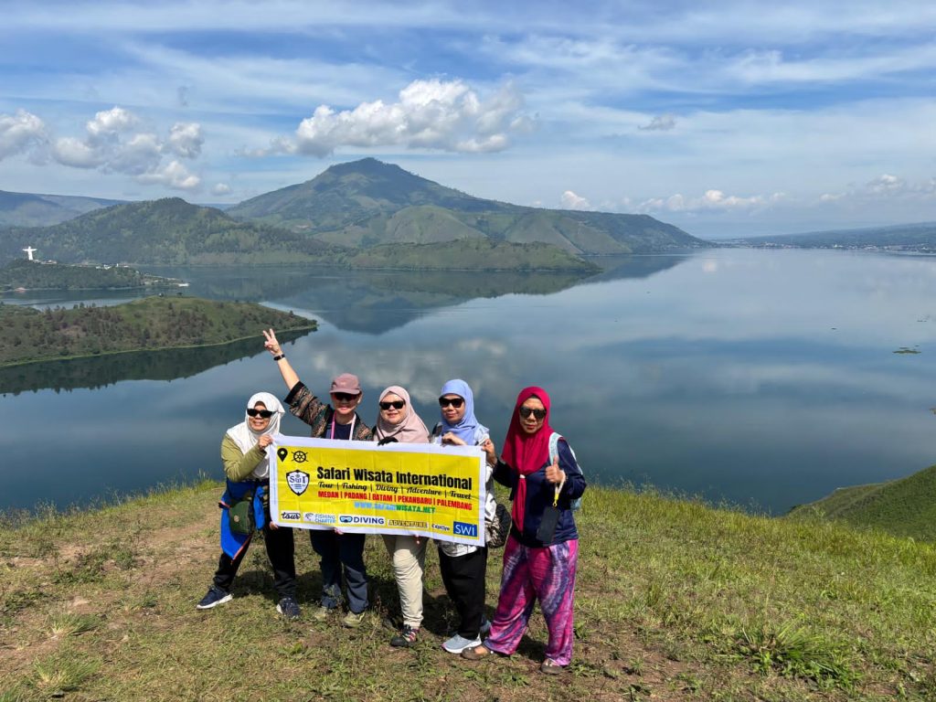 Pakej Medan Lake Toba