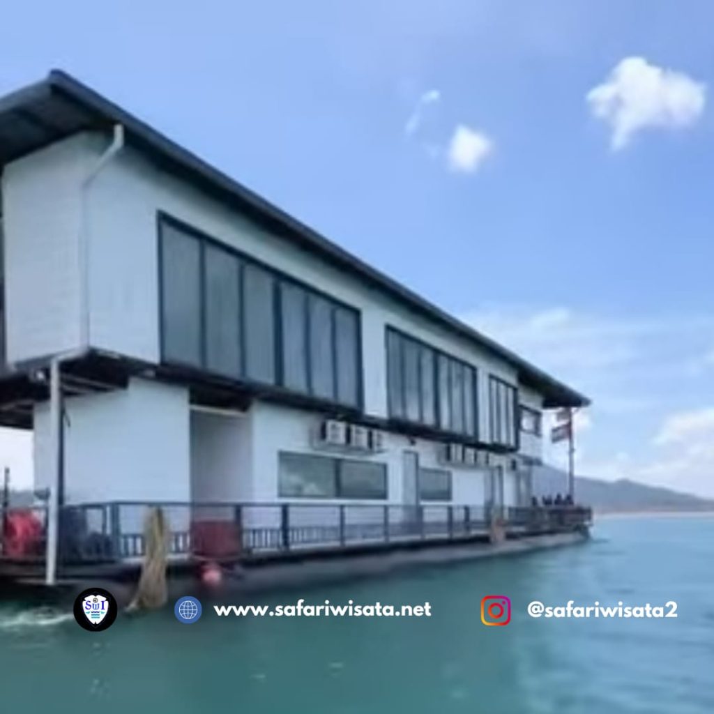 Houseboat Tasik Kenyir